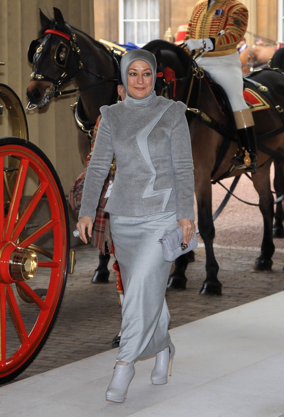 Hayrunnisa Gul, wife of Turkeys President Abdullah Gul arrives at Buckingham Palace during a state visit in London November 22, 2011.
