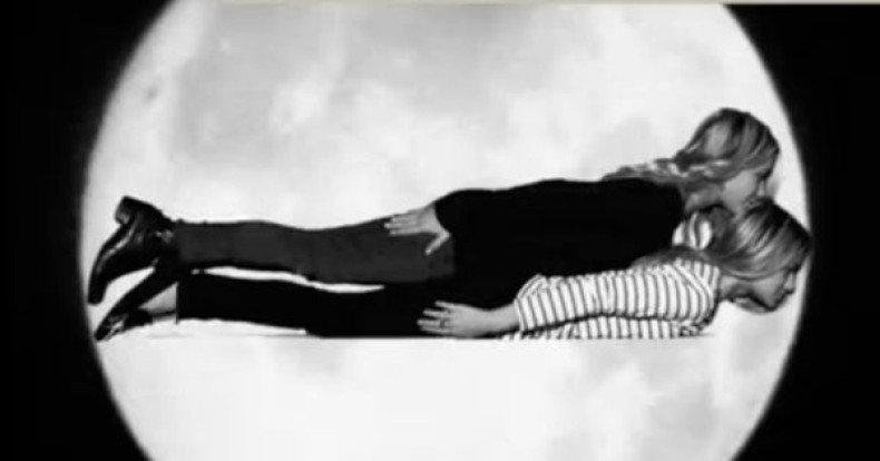 Mary-Kate and Ashley Olsen planking