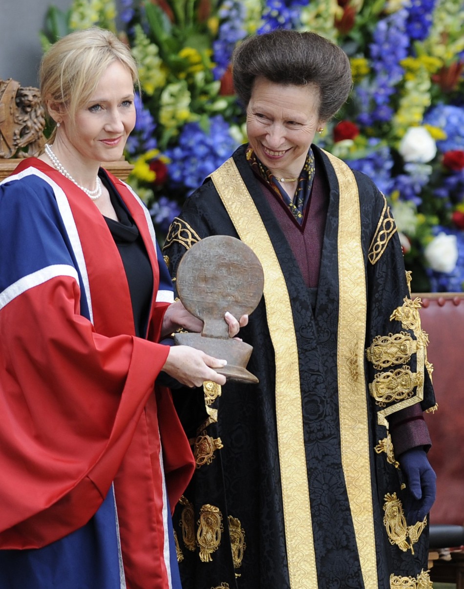 JK Rowling holds a University Benefactors award
