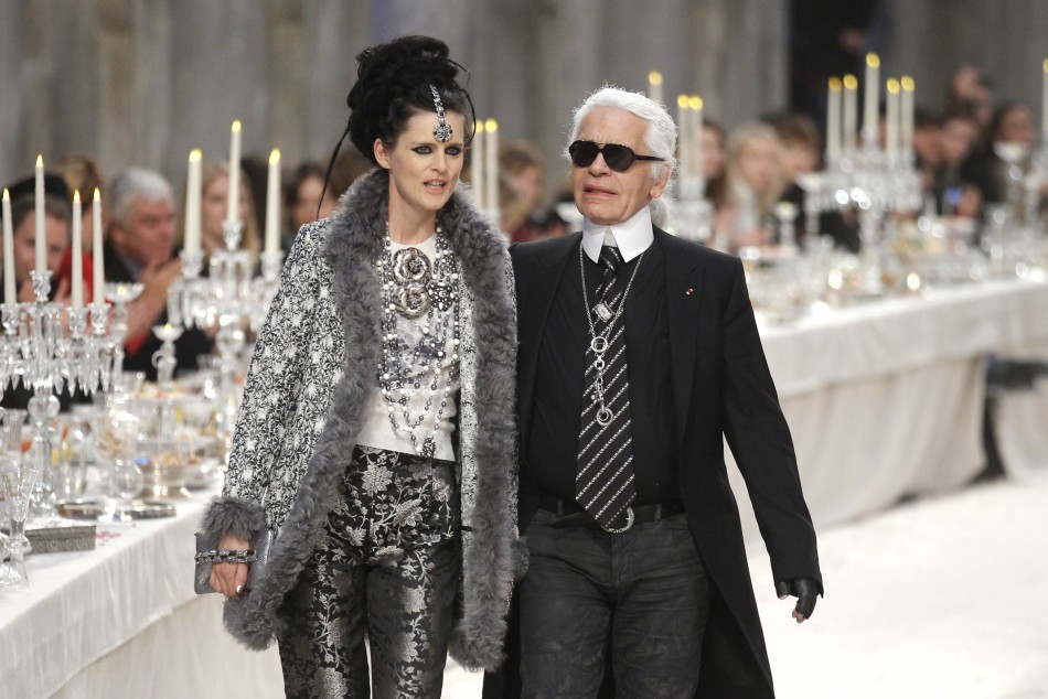 Karl Lagerfeld Hosts India-Inspired Couture Show for Chanel Fashion ...