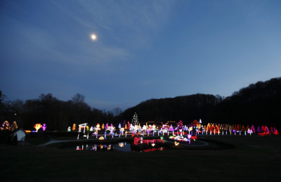 A country house estate in the village of Grabovnica is lit with 1.2 million Christmas lights A country house estate in the village of Grabovnica is lit with 1.2 million Christmas lights