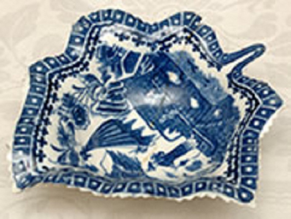 Caughley Leaf-Shaped Dish - Fisherman Pattern of about 1780 - 1790