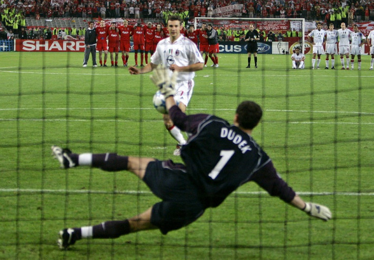 Liverpool&#039;s goalkeeper Dudek stops a penalty shot from AC Milan&#039;s Shevchenko during their Champions Final in 2005
