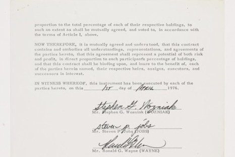 Apple contract