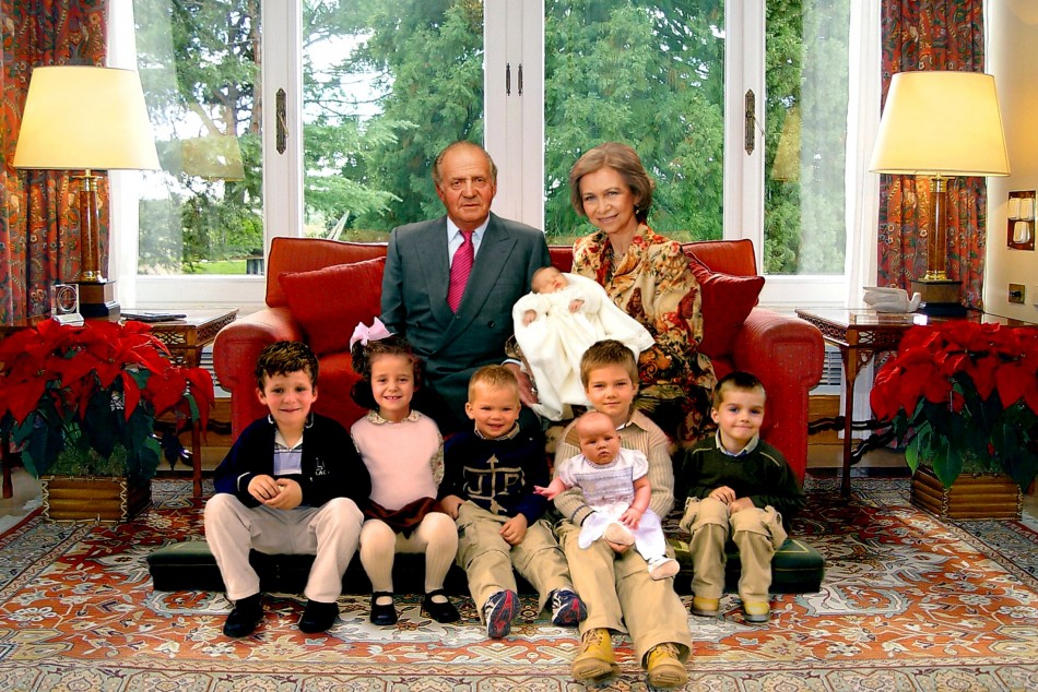 Top 10 Official Christmas card Family Portraits of Royals and Diplomats