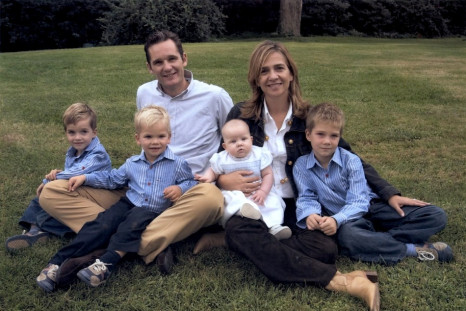 Top 10 Official Christmas card Family Portraits of Royals and Diplomats