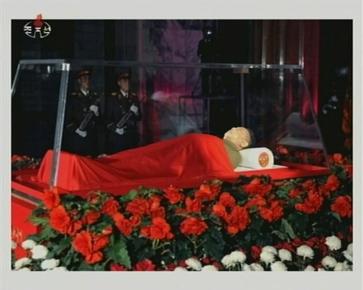 Kim Jong-il body on display