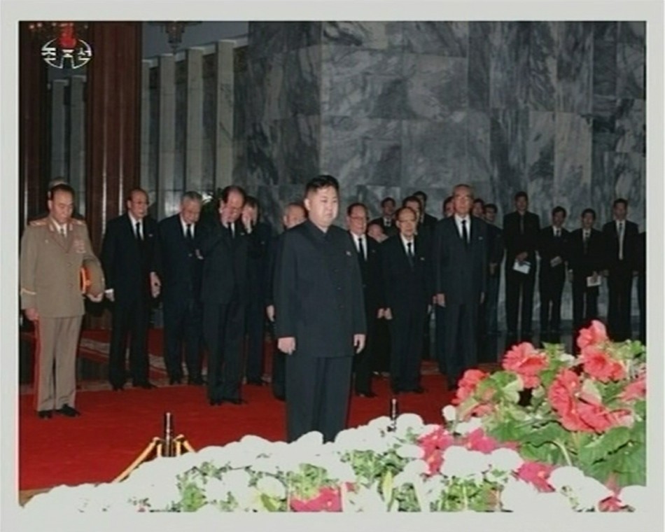 Kim Jong-il body on display