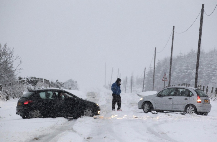 UK Freezes as Temperature Falls Down