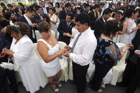 Peru's Mass Wedding