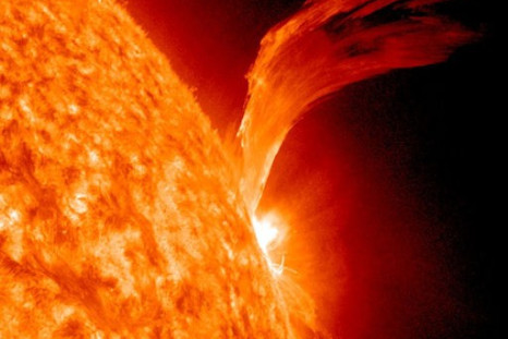 Scientists Warn of Likely Impacts of Solar Flares from Sun Storm