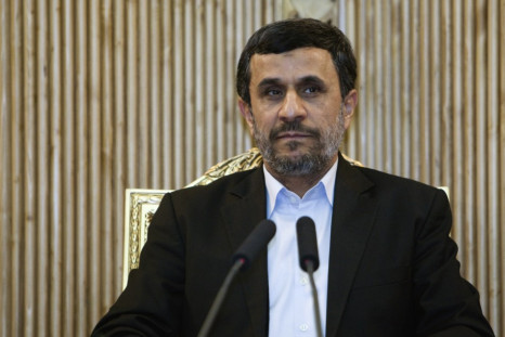Iran&#039;s President Mahmoud Ahmadinejad speaks with journalists