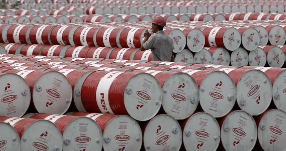 Brent and WTI hit 10-year low Brent and WTI hit 10-year low