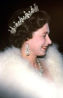 Queen Elizabeth II 60 photos for 60 years.