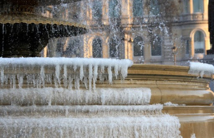 Fountain in Trafalgar Square Freezing Over
