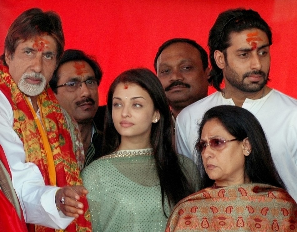 Abhishek Bachchan with family