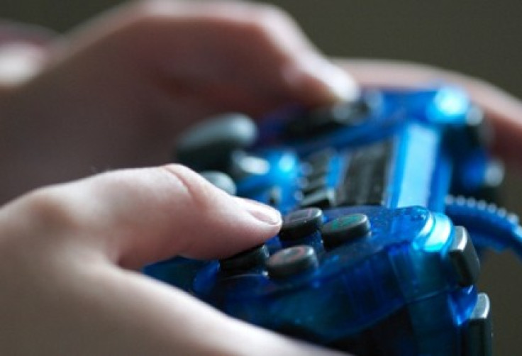 Taiwanese man dies playing video games at internet cafe for 23 hours
