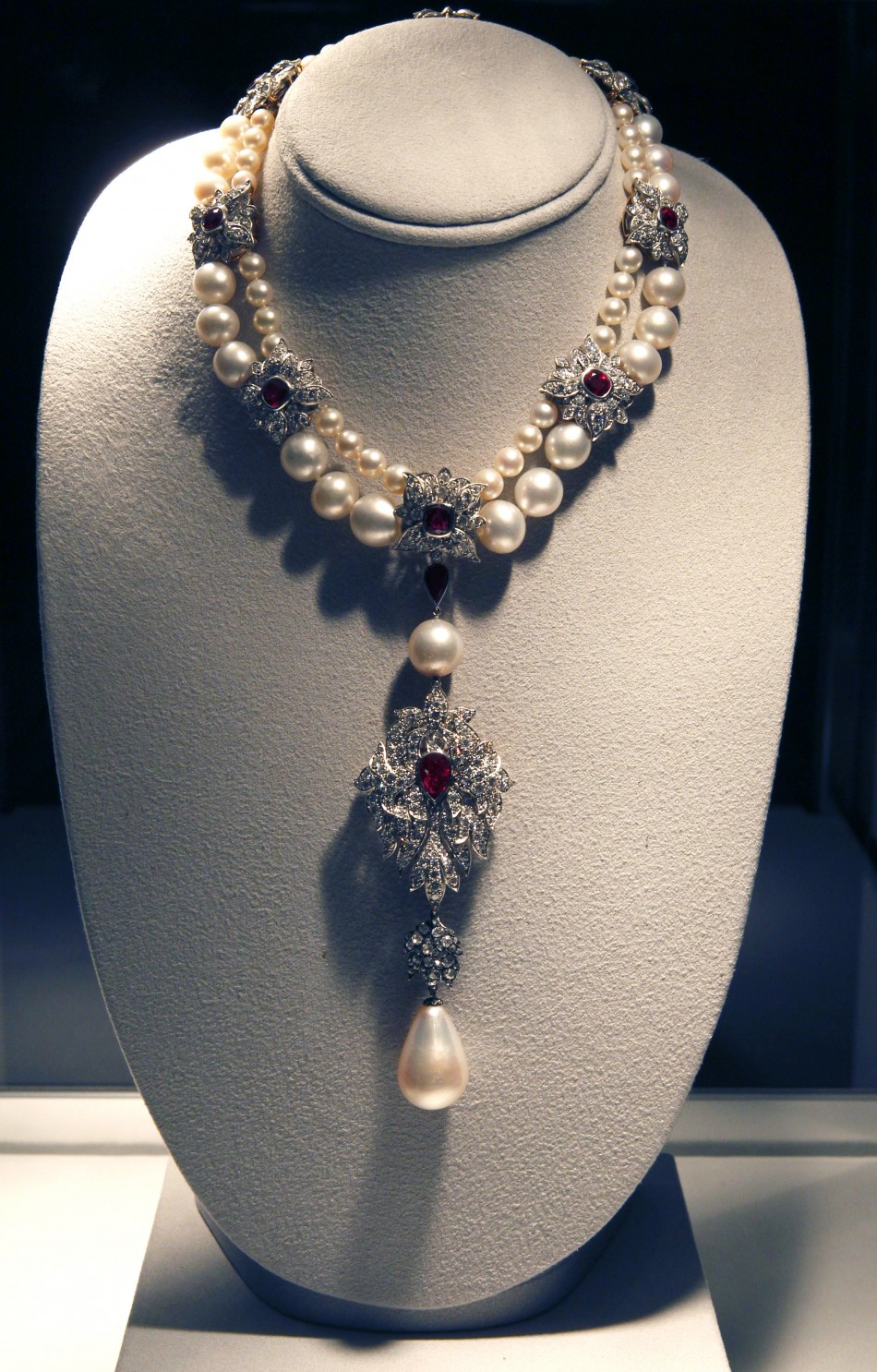 The legendary 16th century pearl, La Peregrina