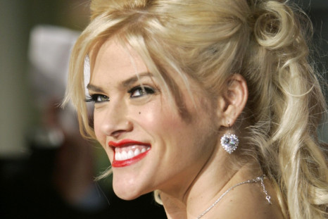 Model Anna Nicole Smith poses at world premiere of &quot;Be Cool&quot;.