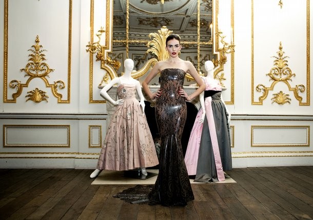 VA Displays British Glamour since 1950 through Exclusive Couture Creations