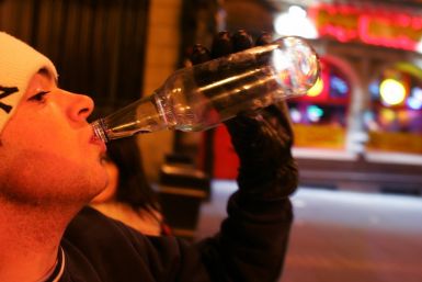 A survey of 25,000 Australian high school secondary students has found that alcoholic drinking among younger teens has dropped. However, those considered older teens continued to consume alcohol in much riskier levels.