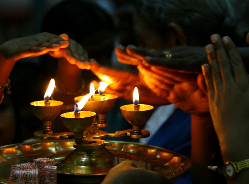 Sri Lankan Hindu devotees