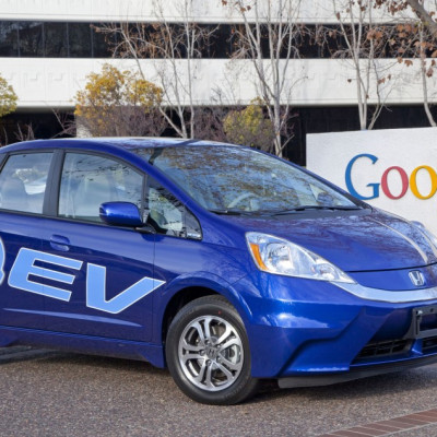 Honda delivers 2013 Fit EV battery-electric vehicles