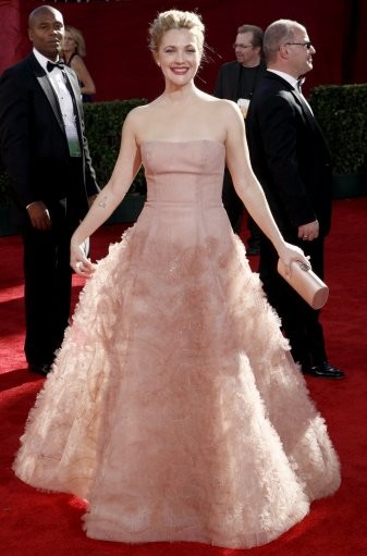 Drew Barrymore arrives at the 61st Primetime Emmy Awards