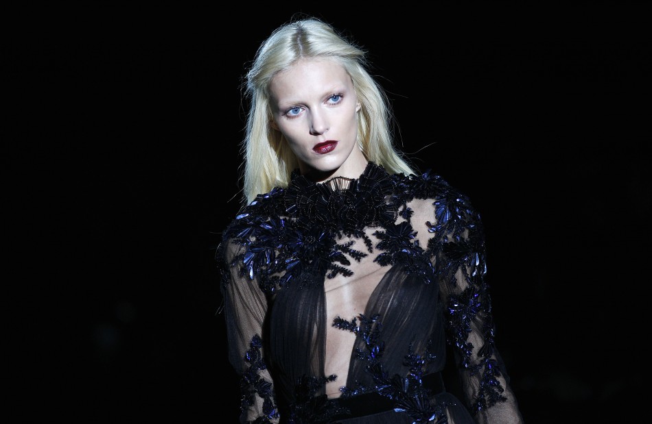 Gucci Kicks Off 2012 Milan Fashion Week with Dramatic Dark Romance Line-up