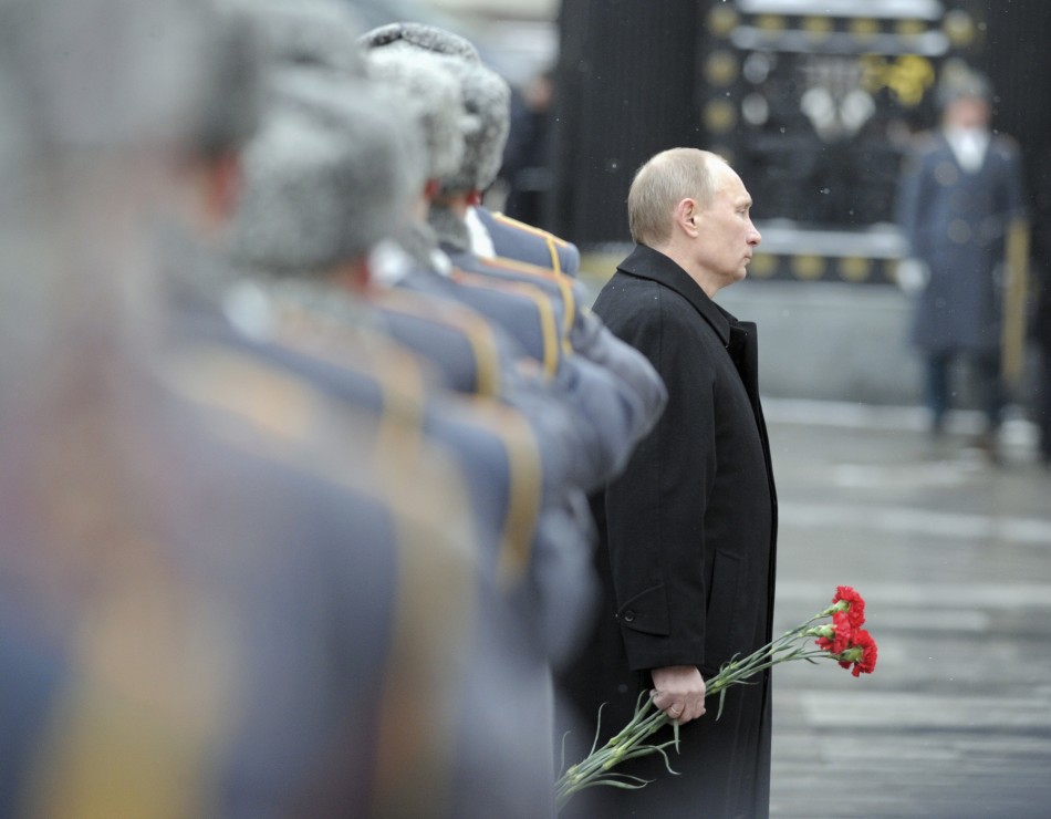 Putin lays wreath at Tomb of Unknown Soldier near Kremlin on Fatherland Day in Moscow