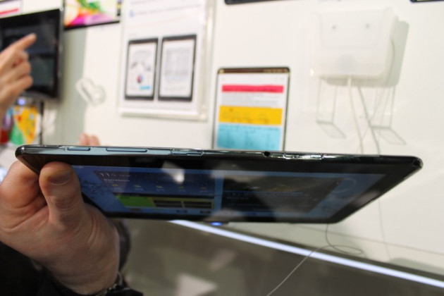 MWC 2012: Samsung Galaxy Note 10.1 Hands-On Preview (Pictures) MWC 2012: Samsung Galaxy Note 10.1 Hands-On Preview (Pictures)
