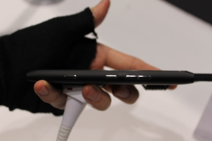 MWC 2012: Nokia Lumia 900 Hands-On Preview (Pictures)