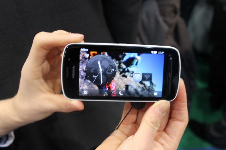 MWC 2012: Nokia 808 PureView Hands-On Preview