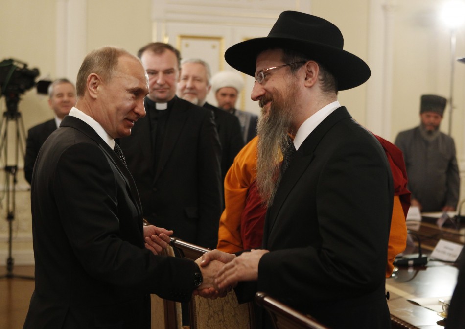prime-minister-vladimir-putin-shakes-hands-chief-rabbi-berel-lazar-he-met-religious-leaders.jpg (950×672)