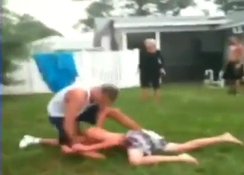 Gary Johnson beats youth in YouTube video that went viral