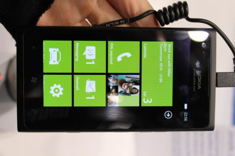 Lumia 800 vs Lumia 900: A Guide to Nokia's Latest Windows Phone