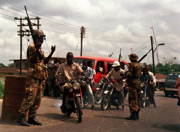 Nigerian soldiers at checkpoint in oil-producing Niger Delta
