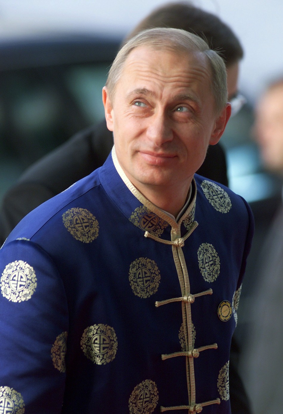 World leaders in traditional outfits