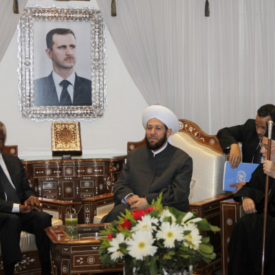 UN-Arab League envoy Kofi Annan with clerics in Damascus
