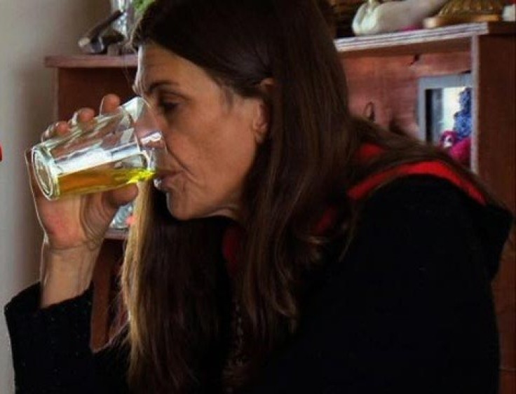 Cancer sufferer Carrie has been drinking own urine for four years