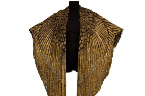 Cape worn by Elizabeth Taylor for iconic scenes in 1963 film Cleopatra is set for  auction