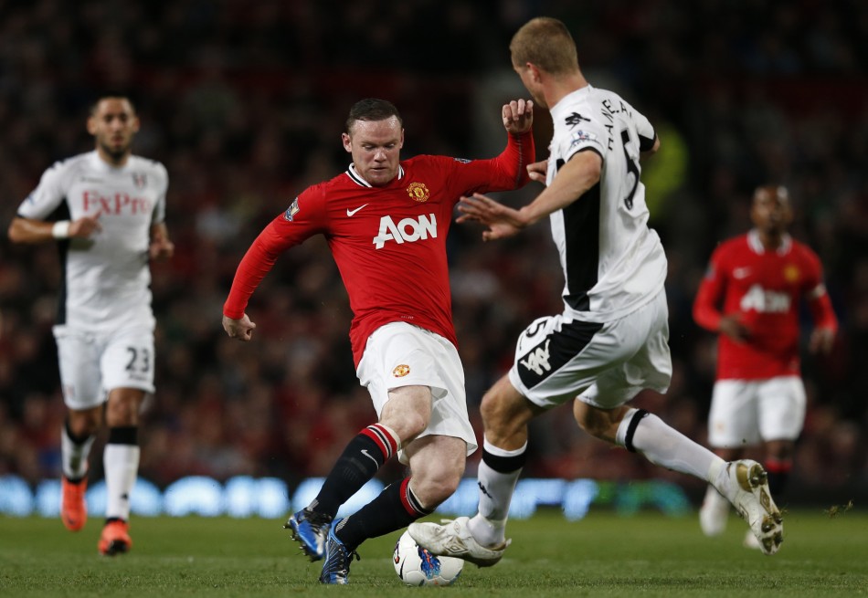 Soccer - Barclays Premier League - Manchester United v Fulham - Old Trafford