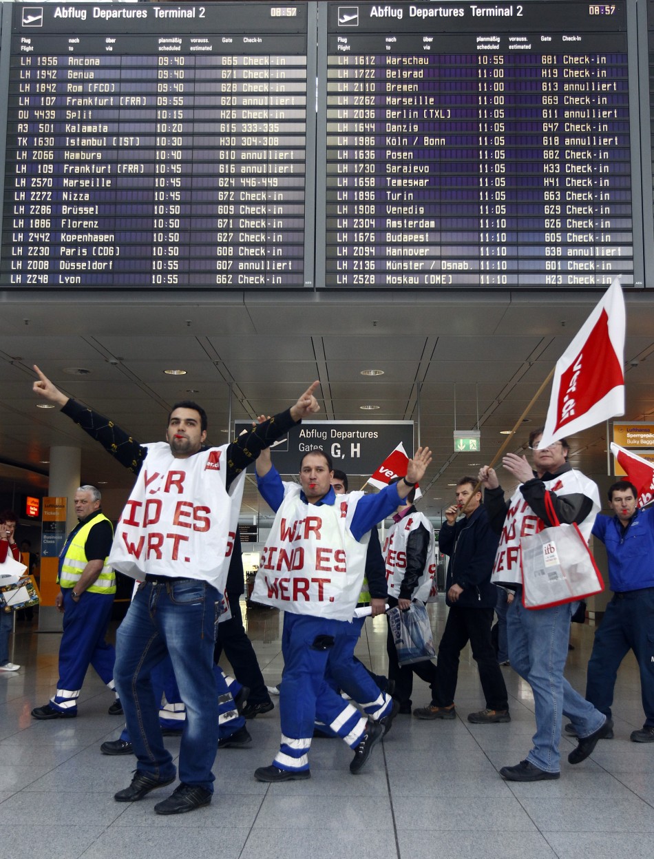 Strike Grounds Hundreds of German Flights [PHOTOS]