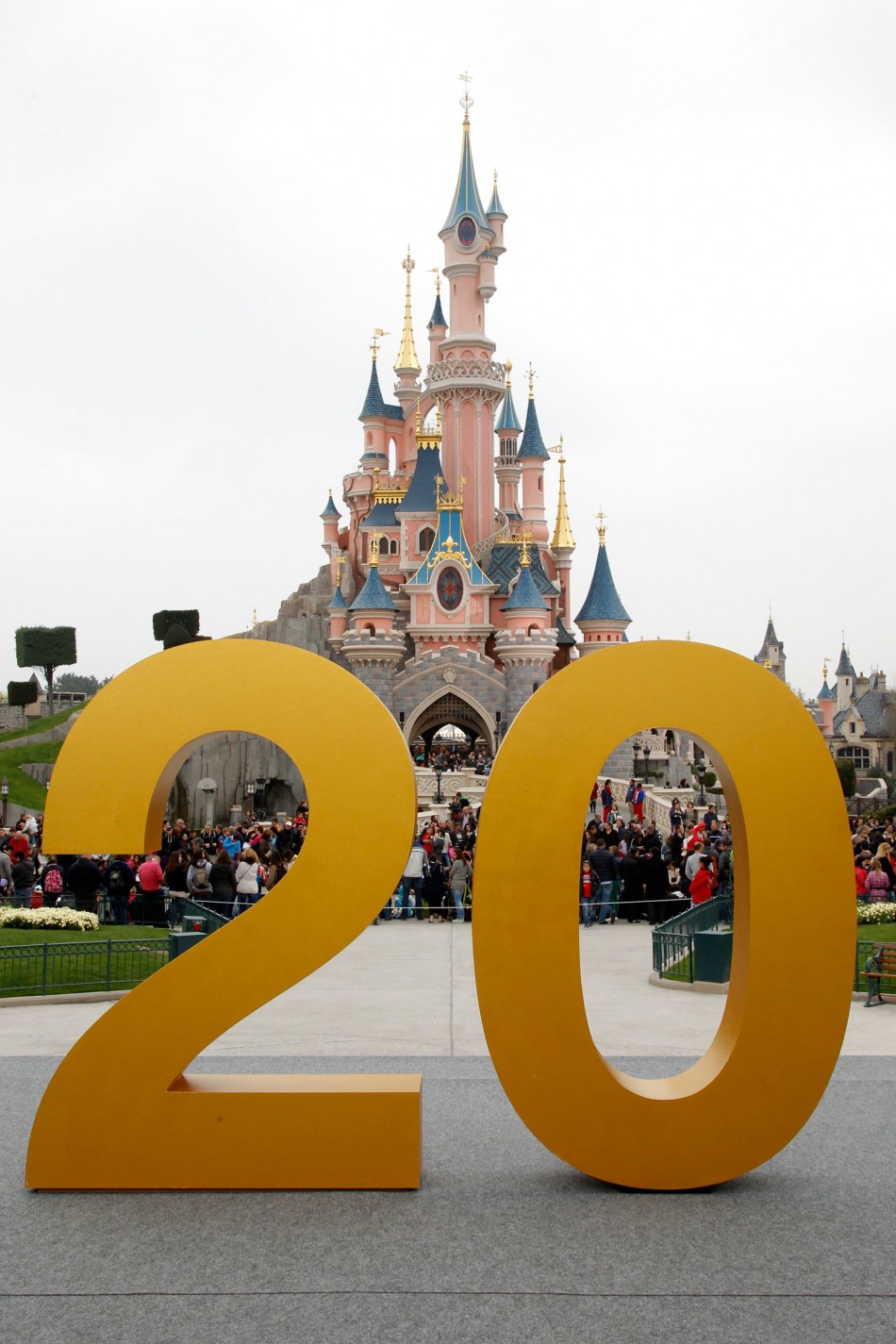 From Salma Hayek to Katie Melua Celebs at 20th Paris Disneyland Resort Anniversary Celebrations