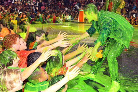 Justin Beiber getting slimed after greeting the fans
