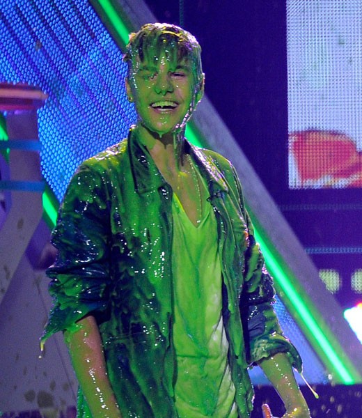 Justin Beiber slimed at the Nickelodeon awards