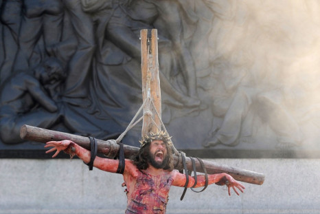 Biblical Jesus Christ’s Crucifixion Recreated at London’s Trafalgar Square