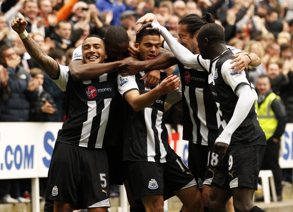 Newcastle United039s Ben Arfa celebrates with his teammates after scoring against Bolton Wanderers in Newcastle