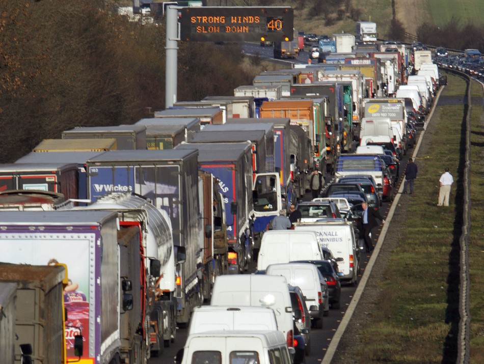 M1 Motorway Reopens After Man Dies In Three Lorry Pile Up Ibtimes Uk