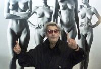 FILE PHOTO OF BERLIN-BORN PHOTOGRAPHER HELMUT NEWTON WITH PHOTO. FILE PHOTO OF BERLIN-BORN PHOTOGRAPHER HELMUT NEWTON WITH PHOTO.